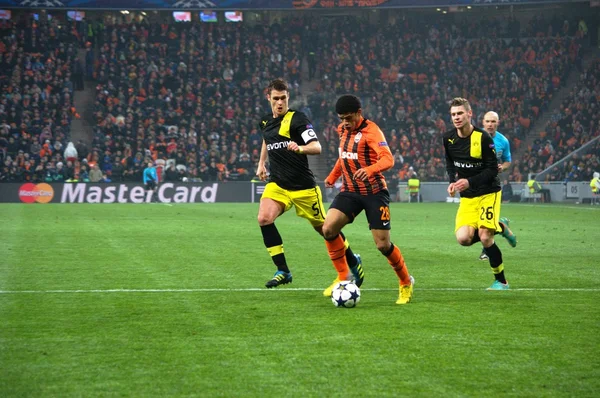 Taison in action during the Champions League match — Stock Photo, Image