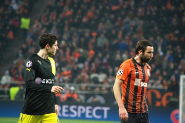 Dario srna ve robert lewandowski maç sırasında