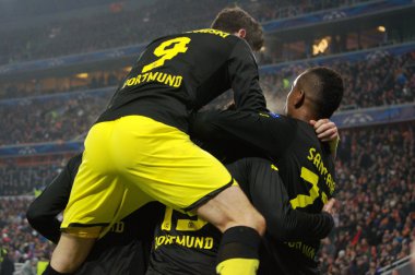 bir gol attı sonra borussia futbolcular