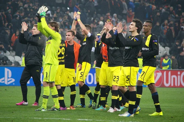 Les footballeurs Borussia remercient les fans pour leur soutien — Photo