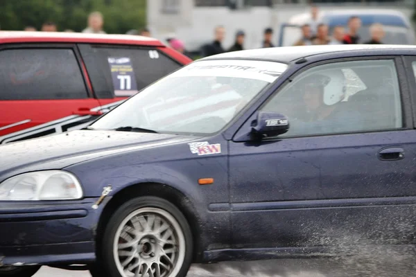 Unbekannte Fahrer bei Drag-Race-Meisterschaft — Stockfoto