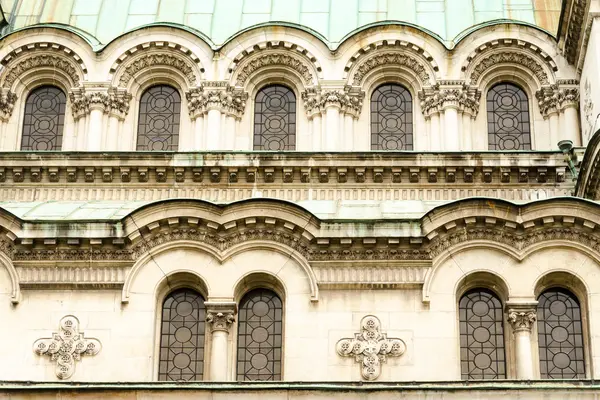 A series of small and large windows of the Alexander Nevsky Cath — Stock Photo, Image