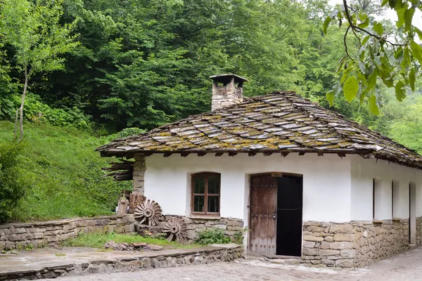 Ett gammalt hus i den etnografiska museet etara, Bulgarien — Stockfoto