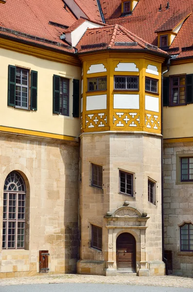 Detaljerad vy i domstolen av slottet hohentubingen, Tyskland — Stockfoto