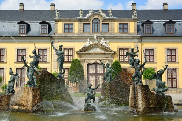 Gamla palats i Herrenhausens trädgårdar, hannover, lägre Sachsen, Tyskland, Europa — Stockfoto
