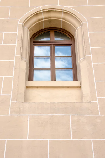 Reflection of sky in a window — Stock Photo, Image