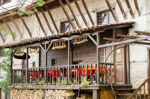 Vista de rua da arquitetura tradicional de Melnik, Bulgária — Fotografia de Stock