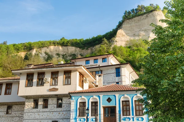 Sokak görünümü melnik geleneksel mimarisi, Bulgaristan — Stok fotoğraf