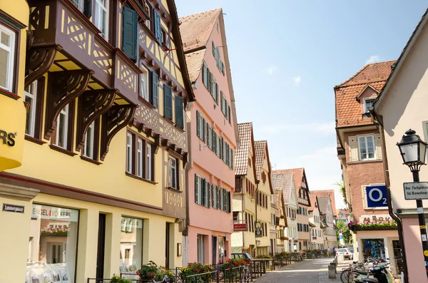 Widok ulicy Starego Miasta w Tübingen, Niemcy — Zdjęcie stockowe
