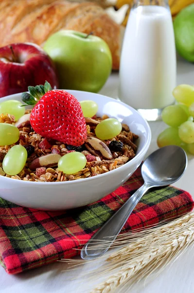 Cereales con frutas —  Fotos de Stock