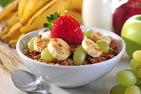 Cereal with fruit — Stock Photo, Image