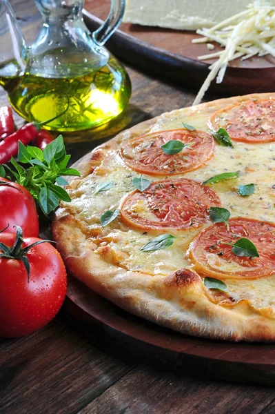 Pizza Margherita — Stockfoto