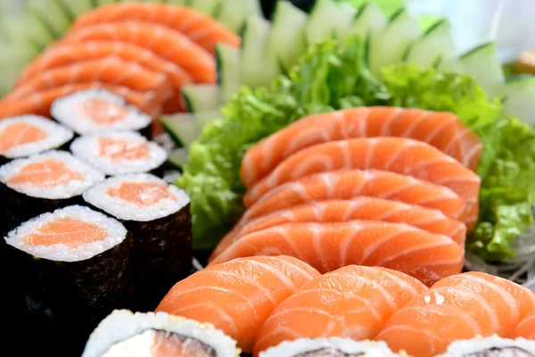 Cibo giapponese Sushi e Sashimi — Foto Stock