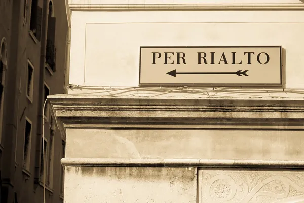 Directions to Rialto — Stock Photo, Image