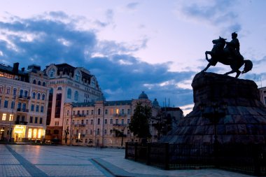 Bohdan Khmelnytsky Anıtı