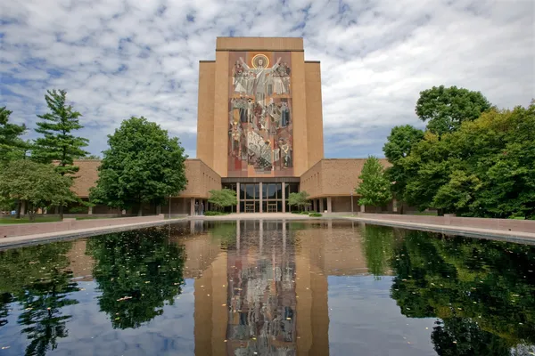 notre dame Üniversitesi Kütüphanesi hesburgh