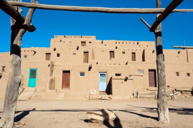 kapılarını eski taos pueblo, nm