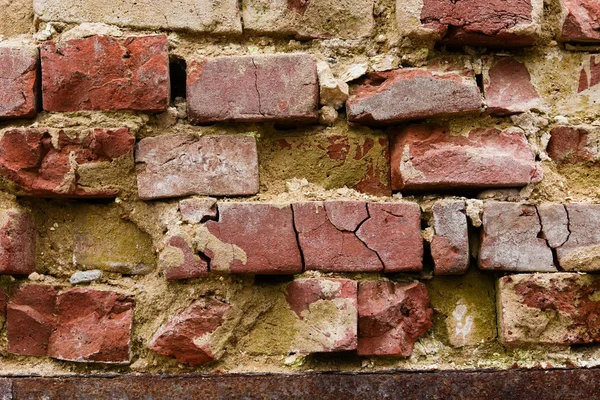 Old crumbling brick wall — Stock Photo, Image