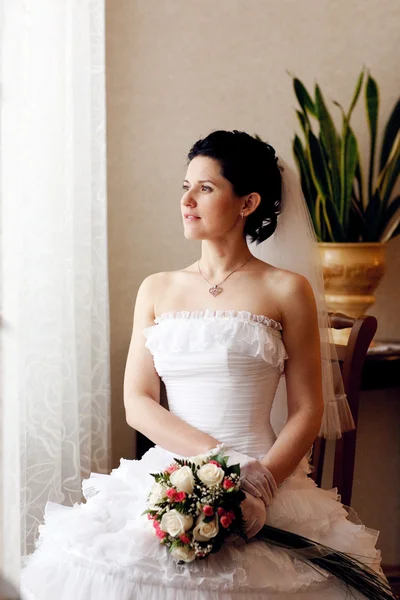 Bride waiting for a groom — Stock Photo, Image