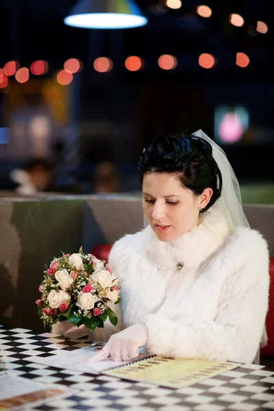 Bride choosing menu — Stock Photo, Image