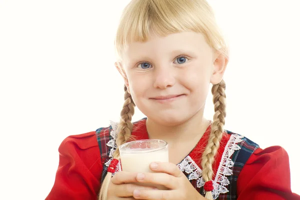 Meisje met melk — Stockfoto