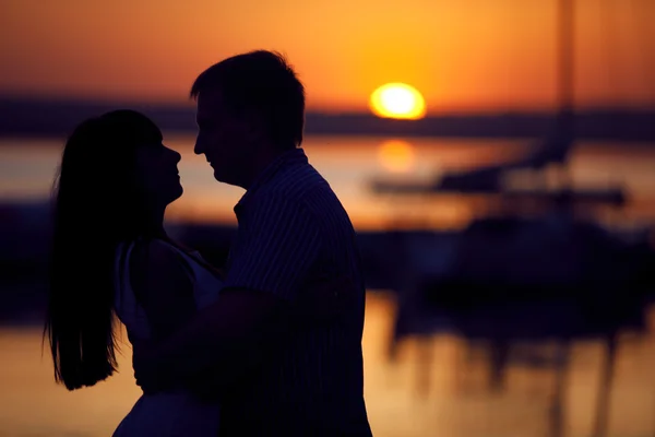 Pareja en el peir —  Fotos de Stock