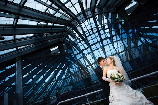 Ser av bruden och brudgummen — Stockfoto