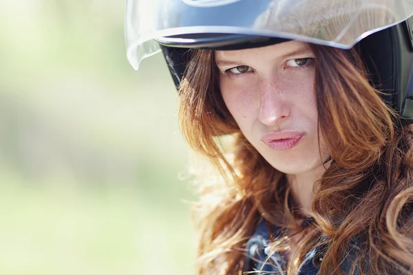 Portrait of a young girl — Stock Photo, Image