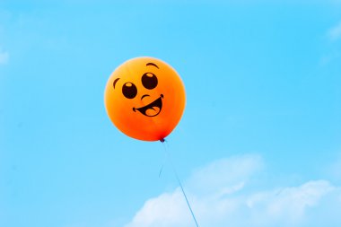 Gökyüzünde bir balon
