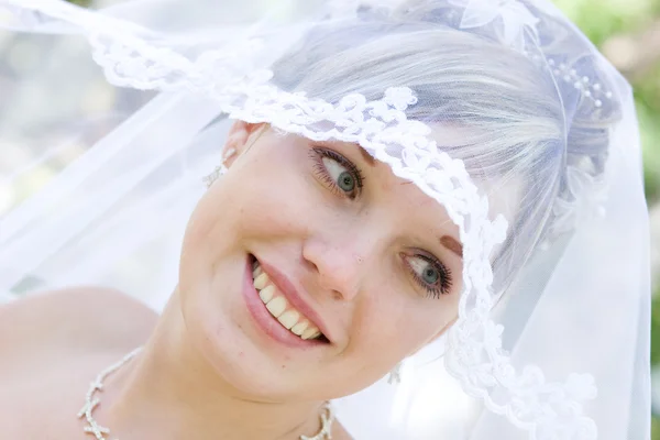 Bride with veil — Stock Photo, Image