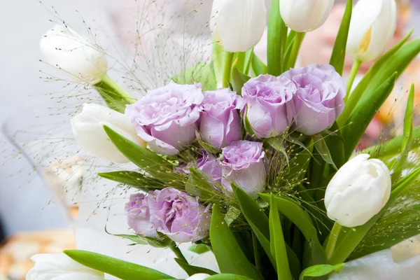 Un ramo de flores decorado —  Fotos de Stock