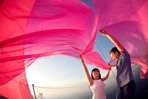 Çift altında yelken