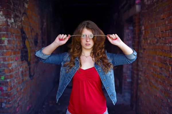 Retrato de una joven — Foto de Stock