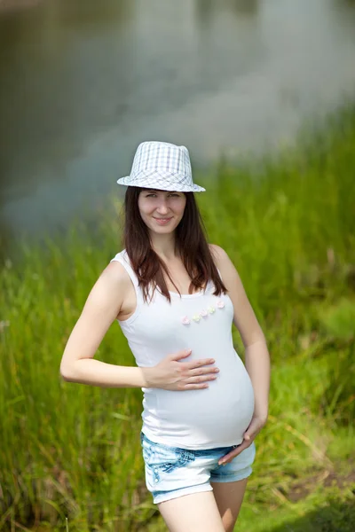 Mode schwangere Mädchen — Stockfoto