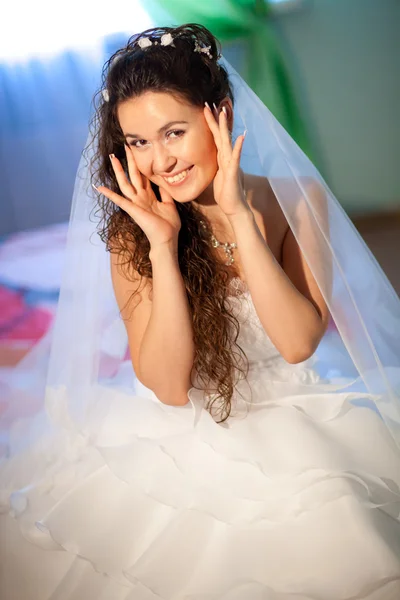 Lächelnde Braut — Stockfoto