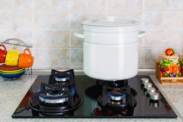 Pan on the stove — Stock Photo, Image