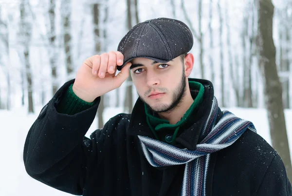 Man in winter clothes — Stock Photo, Image