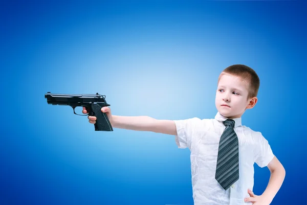 Boy with gun — Stock Photo, Image