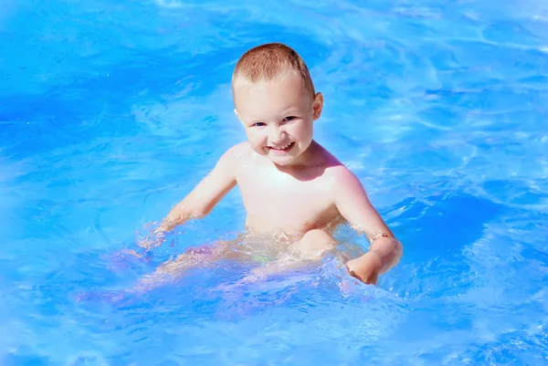Baby in water — Stock Photo, Image