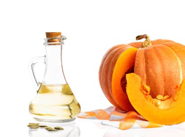 Kabak petrol yakın çekim üzerinde beyaz izole