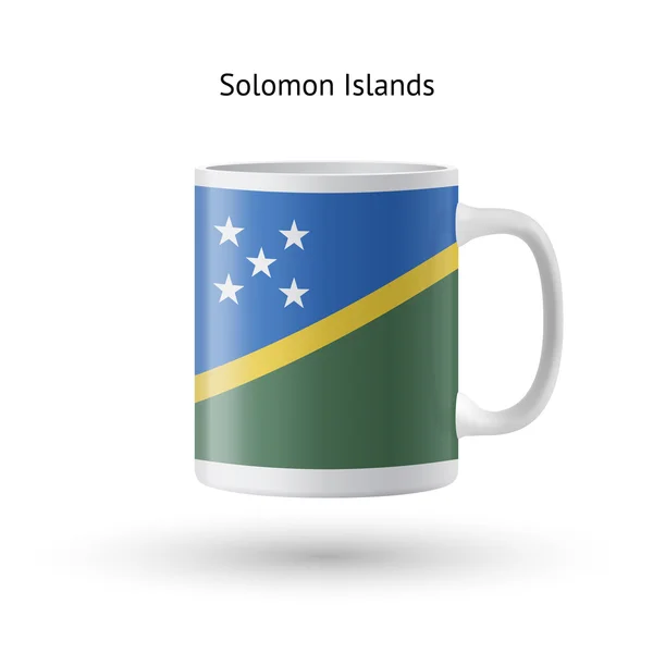 Tazza souvenir bandiera Isole Salomone su sfondo bianco . — Vettoriale Stock