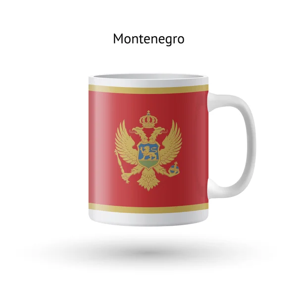 Taza de recuerdo de bandera de Montenegro sobre fondo blanco . — Archivo Imágenes Vectoriales