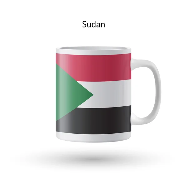 Taza de recuerdo de bandera de Sudán sobre fondo blanco . — Vector de stock