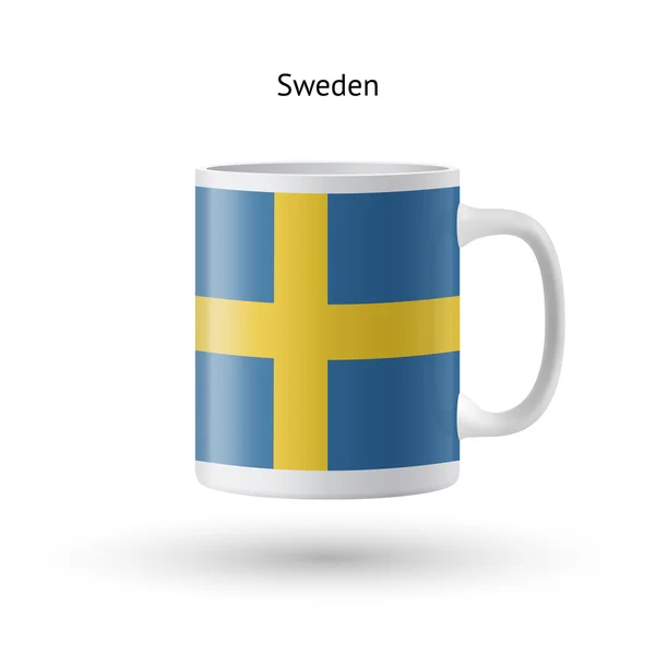 Zweden vlag souvenir mok op witte achtergrond. — Stockvector