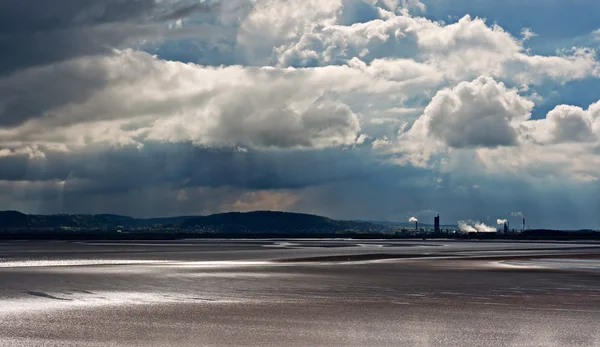 View of chemical plant across river 4 — Stock Photo, Image