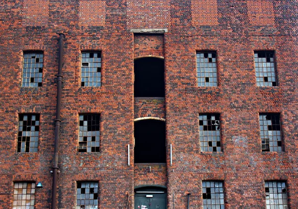 Old derelict victorian warehouse — Stock Photo, Image