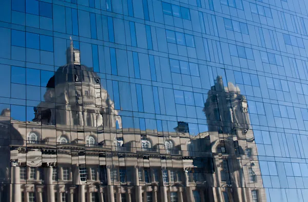 Port of Liverpool building reflected in all glass building — Stock Photo, Image