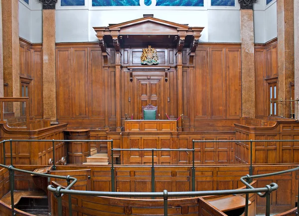 Vue de la salle Crown Court à l'intérieur du St Georges Hall, Liverpool, Royaume-Uni — Photo