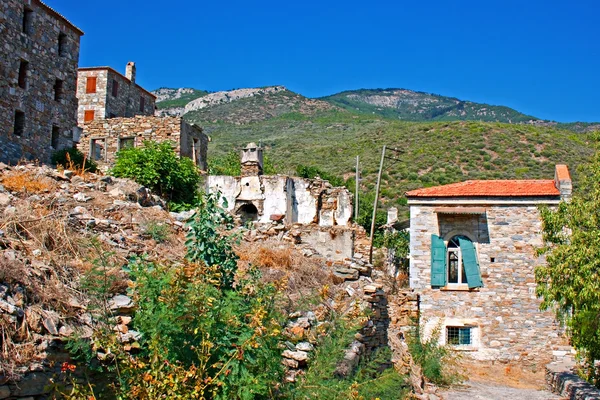 Oude verlaten Griekse, Turkse dorp van doganbey, Turkije — Stockfoto