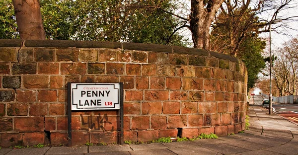 Penny lane vägskylt gjorts kända av beatles låten — Stockfoto